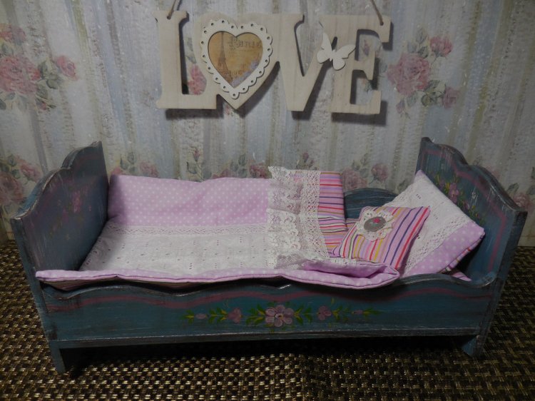 Доброй ночи, малыши, или кроватки в кукольном хозяйстве