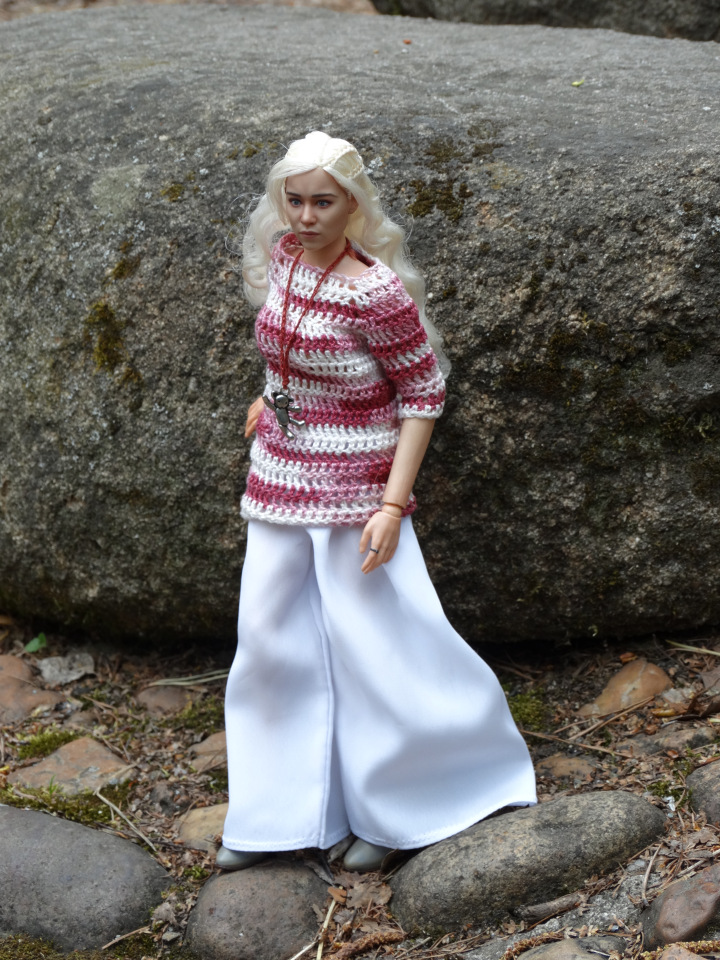 Совсем другой стиль для Дэни. Экшен-кукла Daenerys от ThreeZero (фото 8)