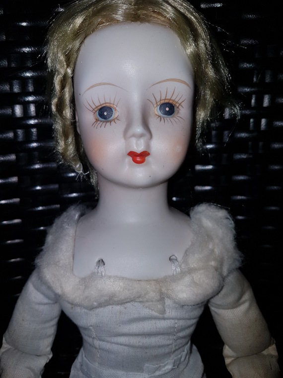 Большая коллекция Винтажных реплик с антикварных кукол