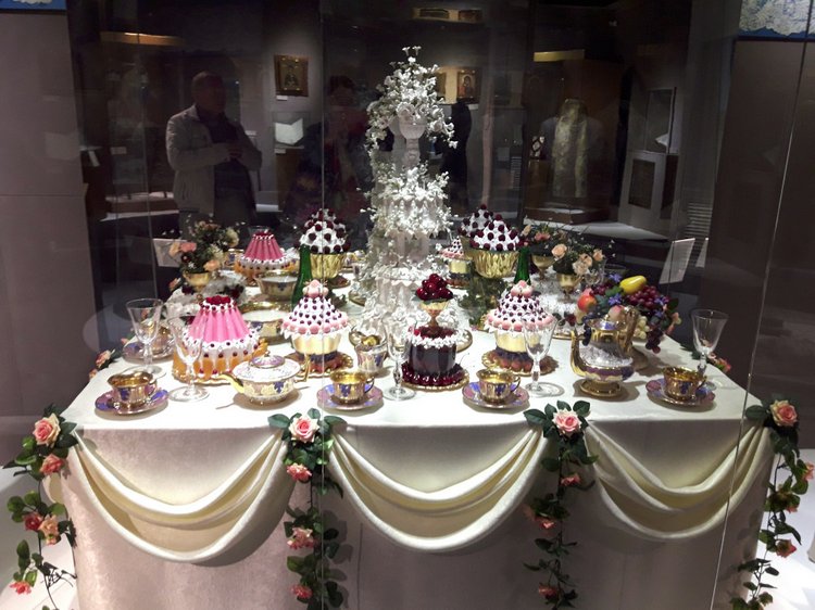 Выставка "Узоры свадьбы кружевной". Зал 2 | Бэйбики Выставка "Узоры свадьбы кружевной". Зал 2