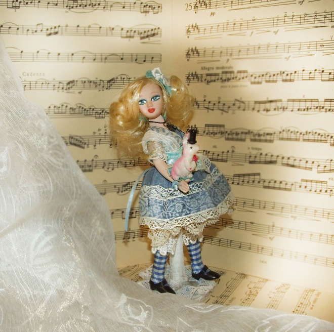 Моя маленькая Чудесная Алиса - смелая и музыкальная девочка