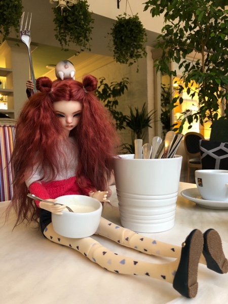 Корнелия с Хомой в кафе — Куклы Doll Chateau (Доллшато): BJD (БЖД) (фото 4)