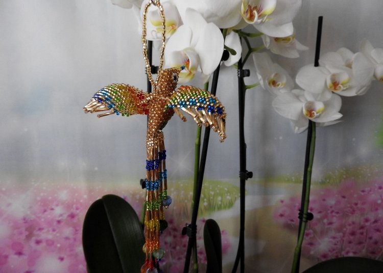 Колибри из бисера — Вышивка крестиком