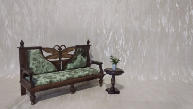 Диванчик под старину — Мебель для кукол и домиков: фото (фото 2)