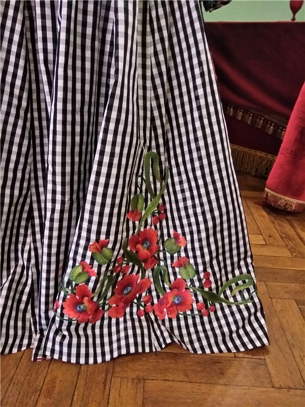 Выставка костюмов к фильму " Матильда", часть 2