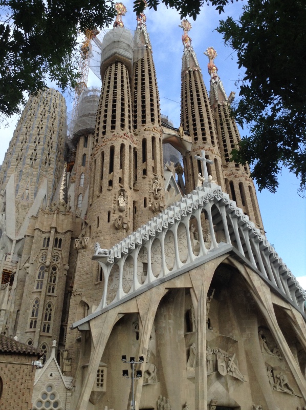 Путешествие Минуш в Испанию. Каталония. ч.2. Донна Барселона. Храм искупления грехов