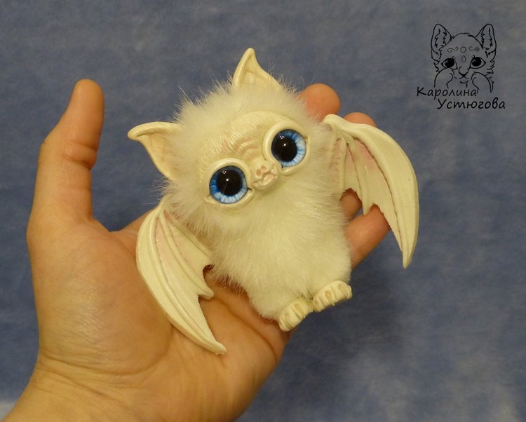 Летучие мышки, белые. Мы наконец-то успели на Хеллоуин