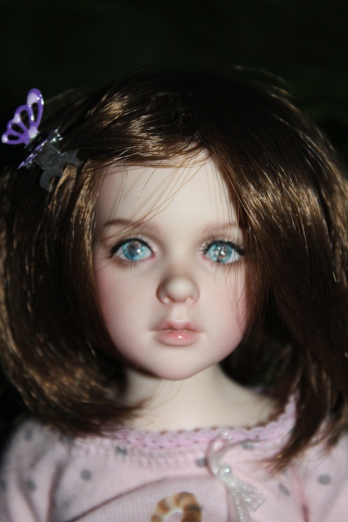 Вечерний сад. Розочка в пижамке