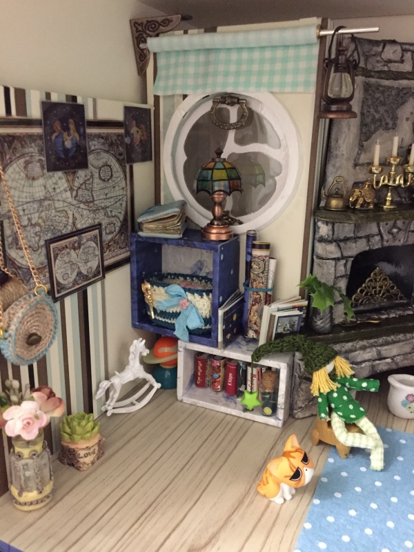 Полосатый домик — Румбоксы и кукольные интерьеры: фото