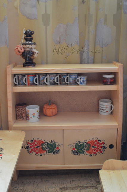 Мебель для кукол Хохлома. Вихтели Rosemarie Anna Muller