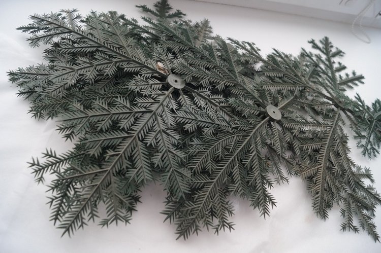 Третья выписка декабря. Ещё одна ёлочка здорова! Как починить шейное крепление кукломужчины (мои ошибки и способы их