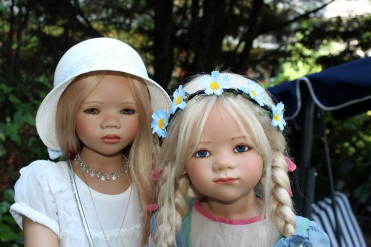 Две сестрички Лилит и Синчи