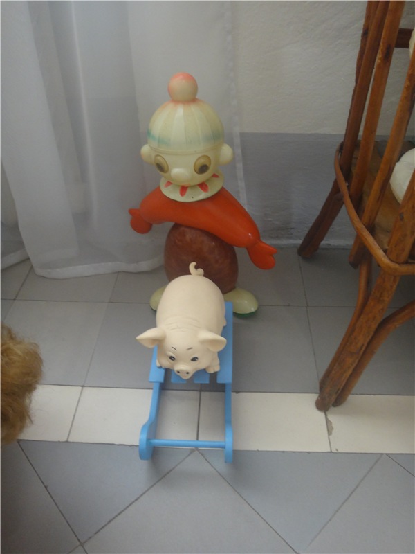 Выставка " Лабиринты кукольной жизни"