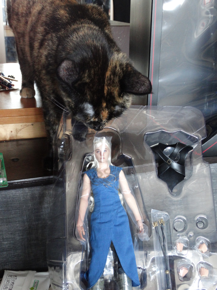 Кхалиси приехала! Экшен-кукла Daenerys от ThreeZero (фото 6)