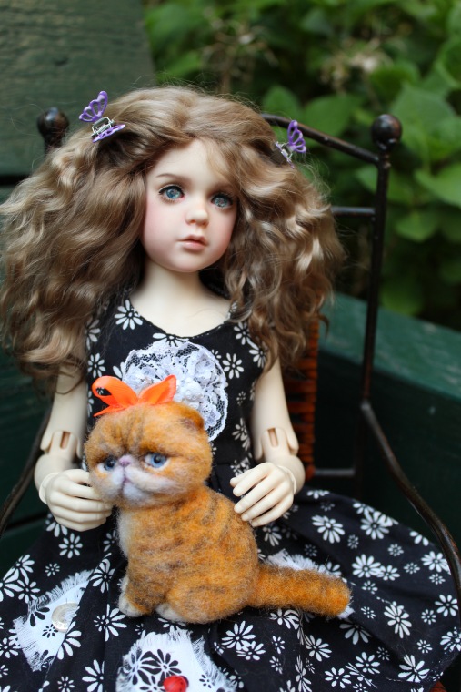 Поиск образа для Розочки. Знакомство с садом