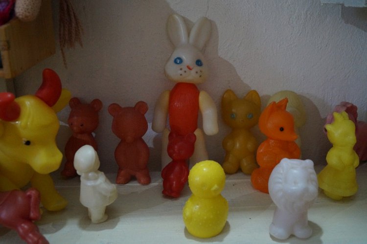 Обзор пластмассовых игрушек СССР, которые живут в моём музее | Бэйбики Обзор пластмассовых игрушек СССР, которые живут в моём музее (фото 9)