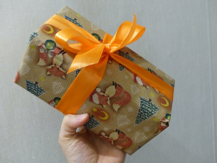 Новогодняя упаковка, провожаем в путь зверяток. Разные фотографии