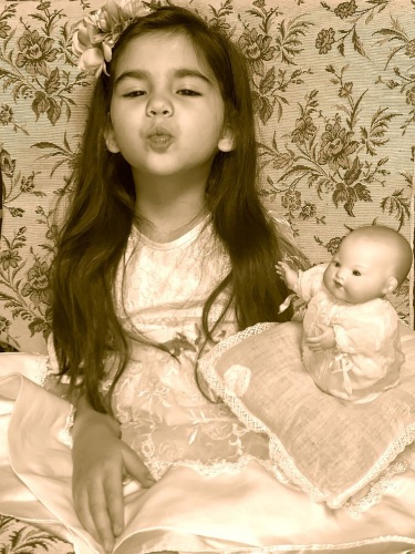 Антикварные младенцы. "Младенец на подушке" (фото 5)