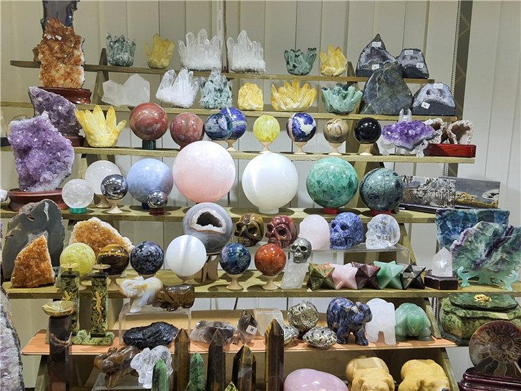 Выставка "Самоцветы Мира" в Твери