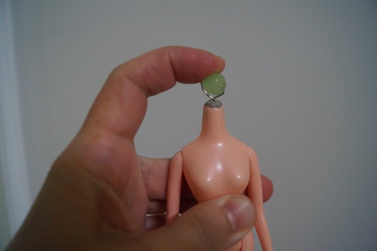 Первая июльская выписка. Две разные поломки шейного крепления - исправляем. Санаторий для кукол. И новые пациенты