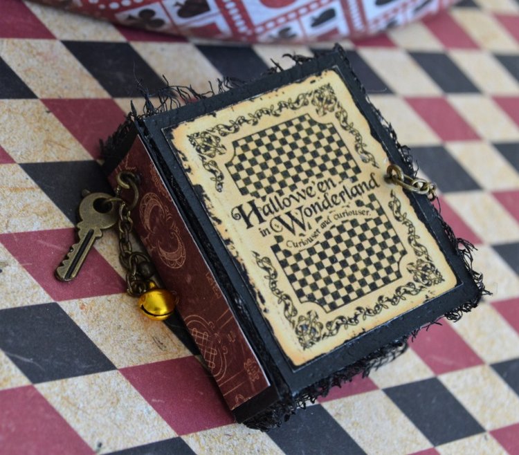 Часы "Моя Алиса" с миниатюрой