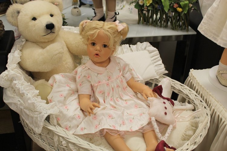 Летняя встреча коллекционеров в магазине кукол. Заключительная часть