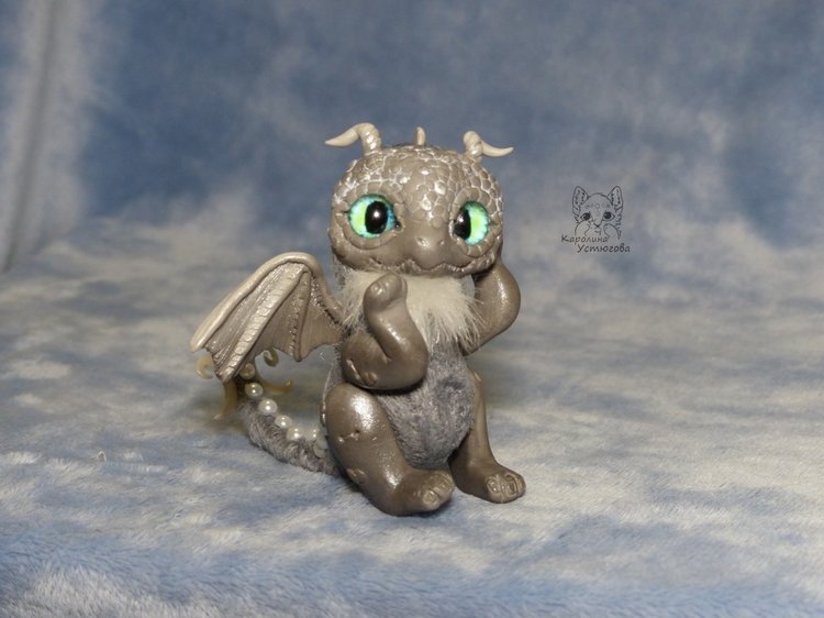 Серый дракон — Игрушки в смешанной технике (мех и глина): Арт