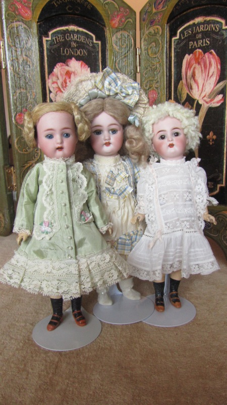 Новое платье для старой куклы (фото 5)