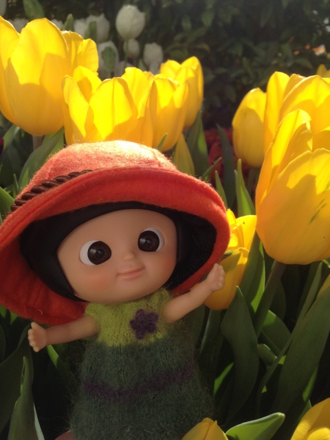 Яркие весенние краски и позитивный Mui-chan