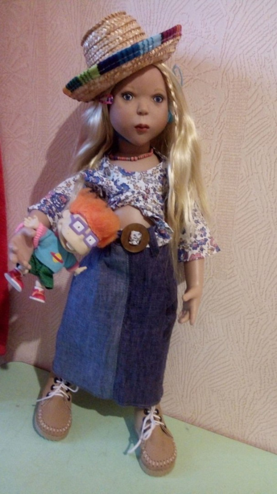 Лола Цвергназе встречает весну