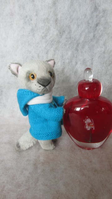 Попутные увлечения ( парфюмерные бутылочки) (фото 9)