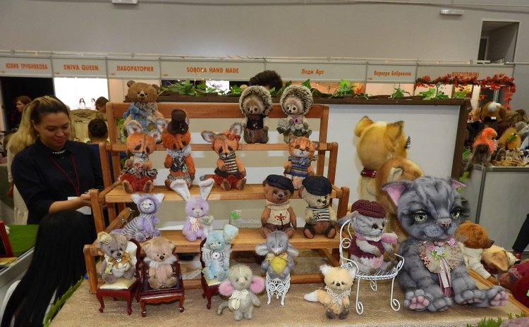 XV Международный осенний салон авторских кукол на Тишинке с 4 по 6 октября 2019 года в Москве. ЁЖИКИ (фото 3)