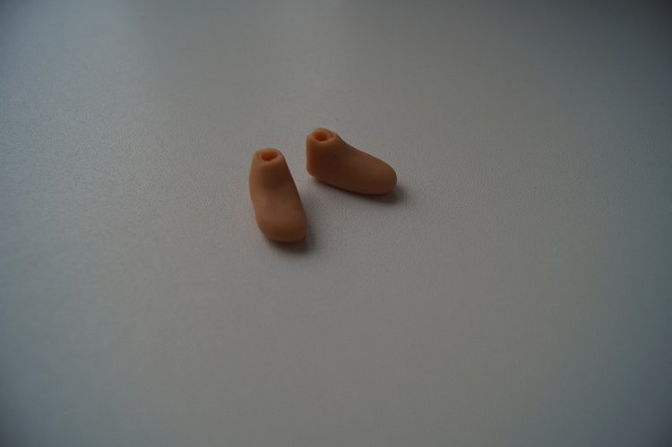 Вторая апрельская выписка малышей. Флокировка с частичной прошивкой, лепка сменных стоп