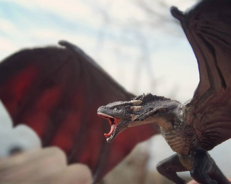 Ещё немного Дейнерис. Экшен-кукла Daenerys от ThreeZero