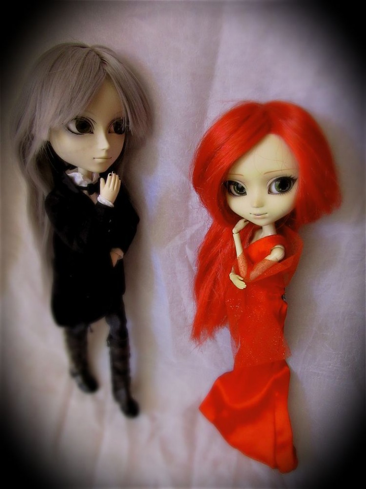 Забытый вальс алого и серого (фото 4)