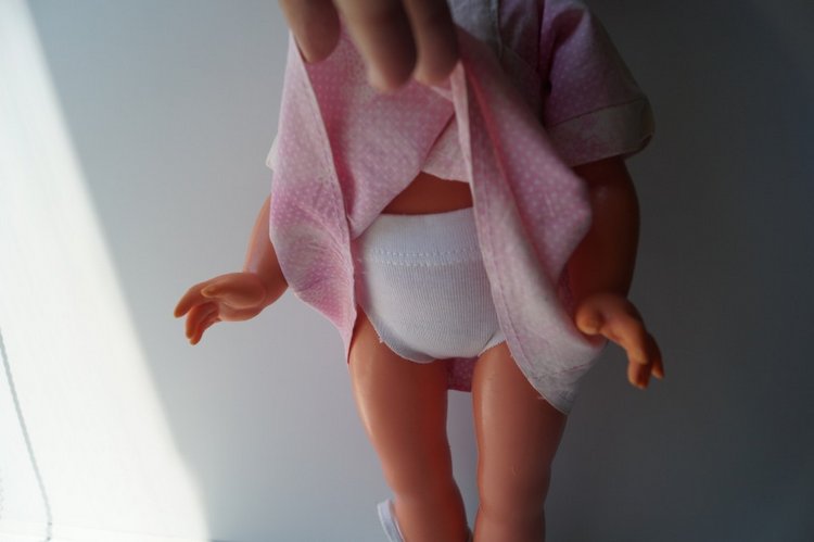 Вторая июльская выписка. Лечение глазок: отсутствие радужки, косоглазие. На лечении была ГДРочка. Голова+тело= красивая