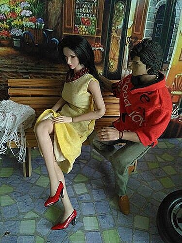 У пилона — Игровые куклы разных производителей (Разное): редкие бренды