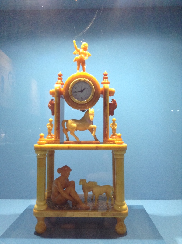 Милая сердцу Божедомка. "Парк янтарного периода". ч.6. (Продолжение). Изделия и украшения из янтаря