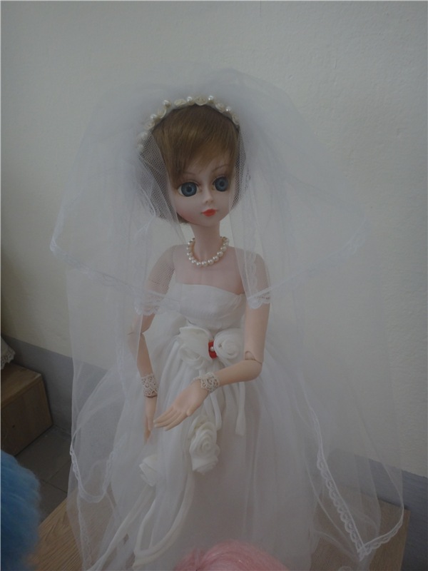 Выставка " Лабиринты кукольной жизни"