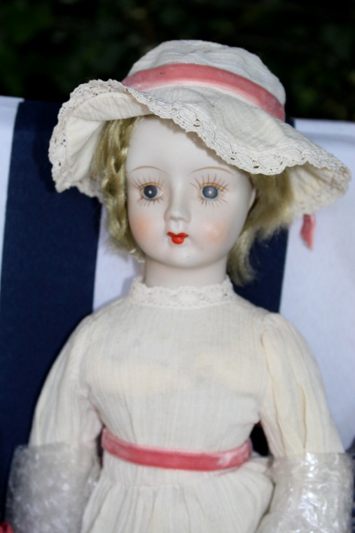 Большая коллекция Винтажных реплик с антикварных кукол