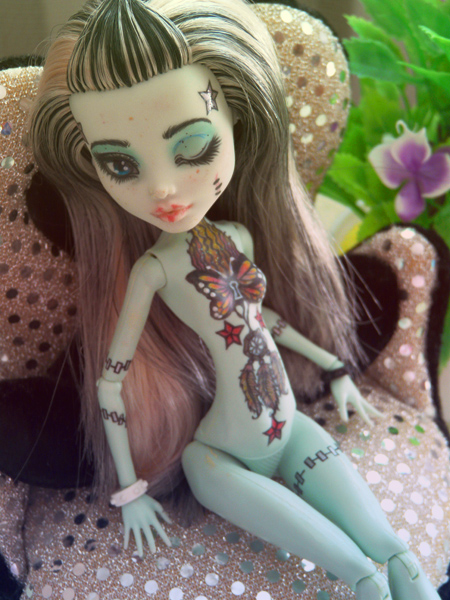 Загадочная мертвая девушка (фото 6)