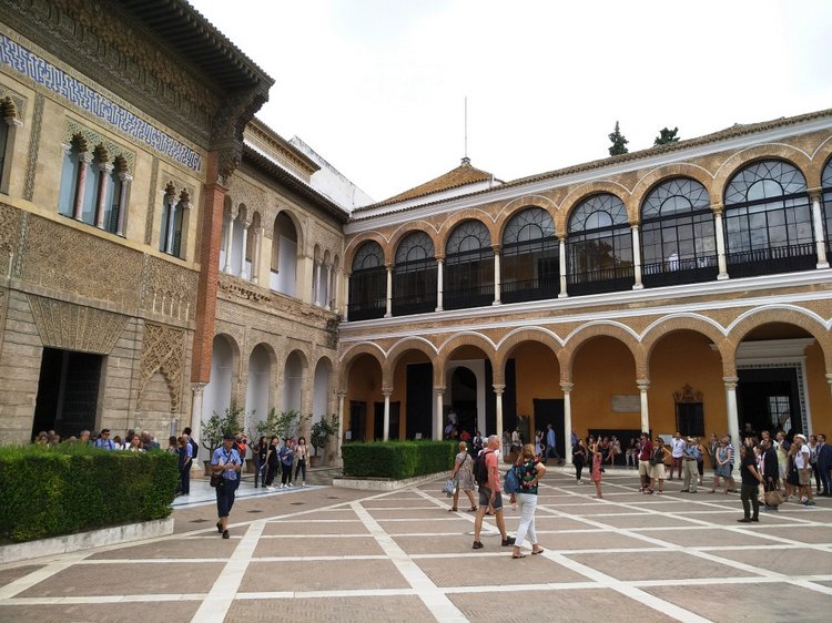 Тайна моего имени. Часть восьмая. Испания, Севилья. Колумб повсюду