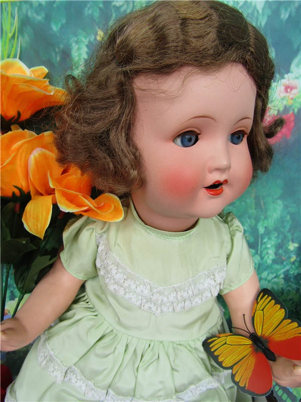 На лесной полянке чудо - на цветочках бантики. Это бабочки расселись, как цветные фантики (фото 4)