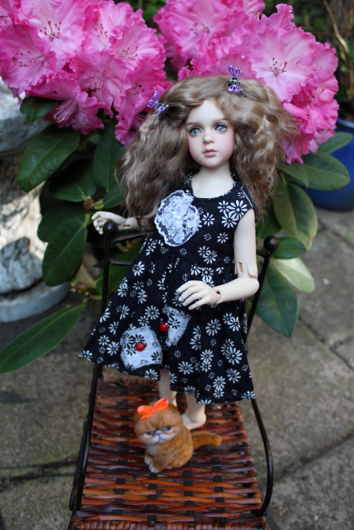 Поиск образа для Розочки. Знакомство с садом