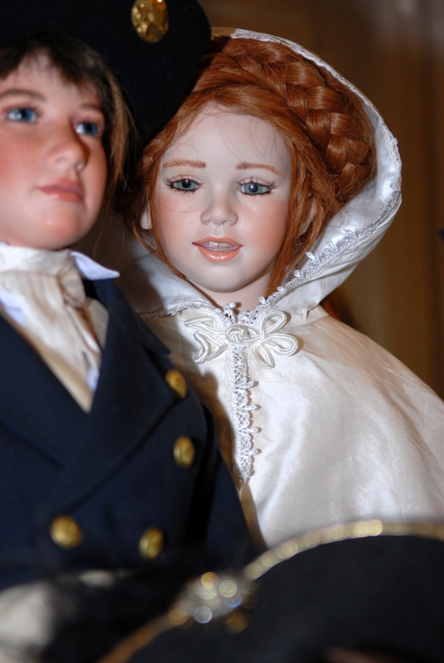 История о том, как я поставила кукол в витрину. Проект "За стеклом"