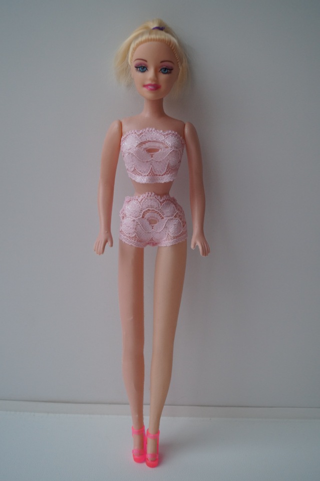 Третья выписка декабря. Ещё одна ёлочка здорова! Как починить шейное крепление кукломужчины (мои ошибки и способы их