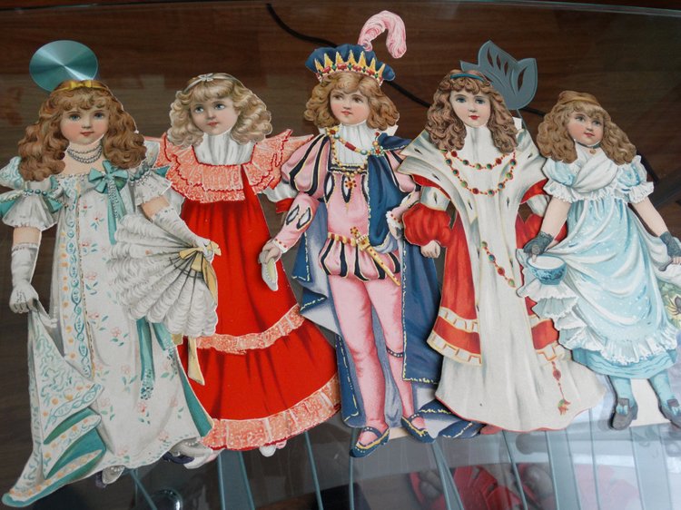 Очень маленькая кукло-встреча. Или ода бумажным куклам