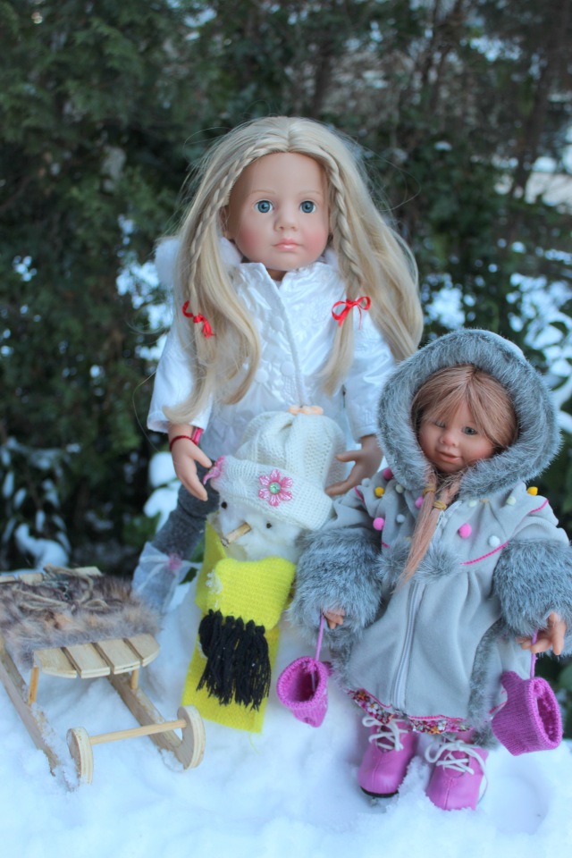 Снежные забавы Кети и Рози. Провожаем зиму