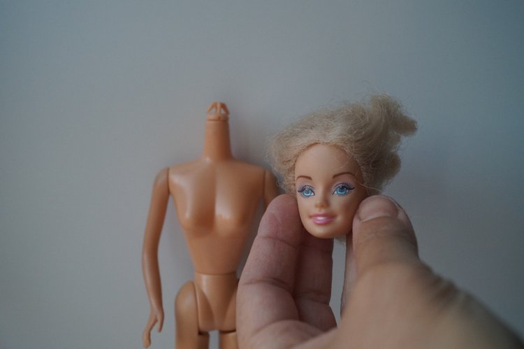 Вторая июльская выписка. Лечение глазок: отсутствие радужки, косоглазие. На лечении была ГДРочка. Голова+тело= красивая