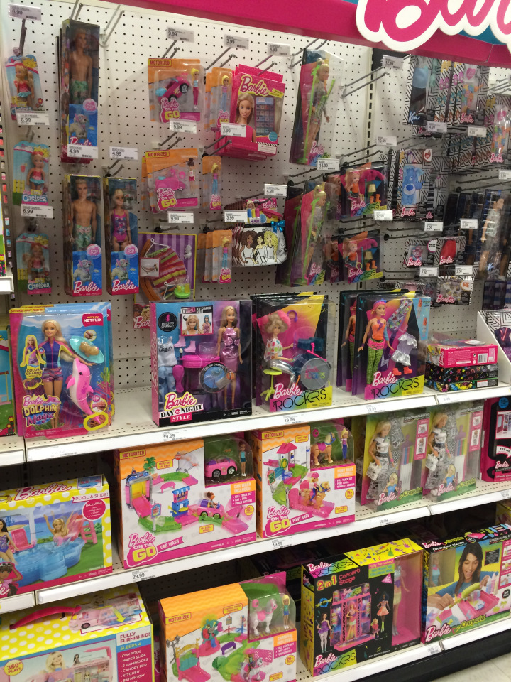 А не пройтись ли нам по магазинам? универмаг Target, детский отдел